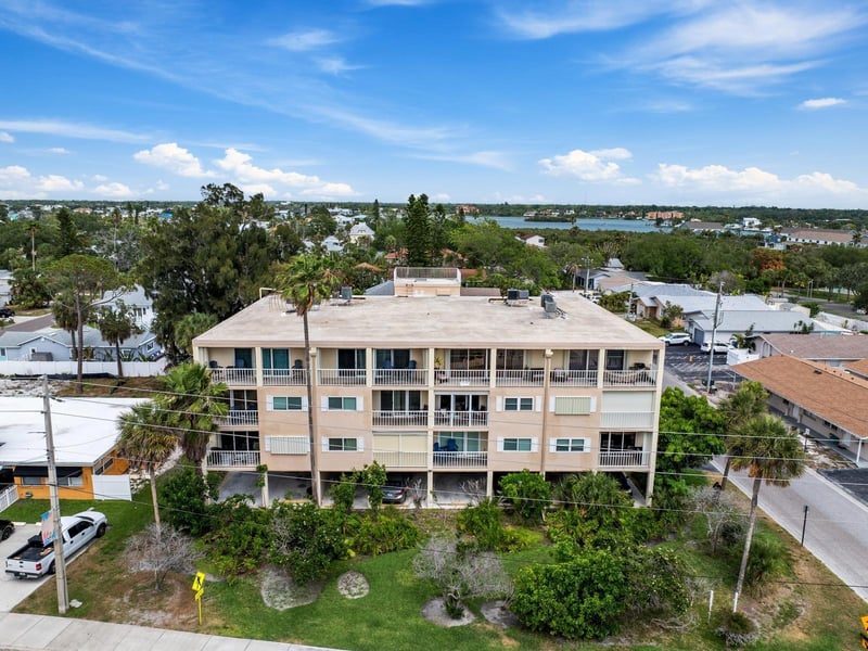 1005 Gulf Blvd #10, Indian Rocks Beach, FL 33785