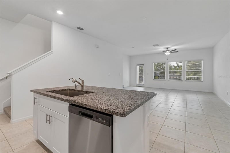 4436 Tuscan Loon Dr, Tampa, FL 33619