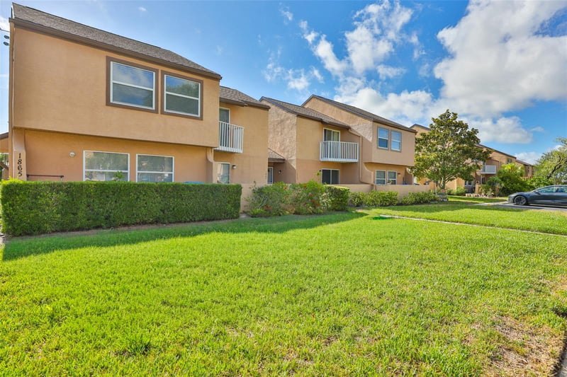 1865 Clearbrooke Dr, Clearwater, FL 33760