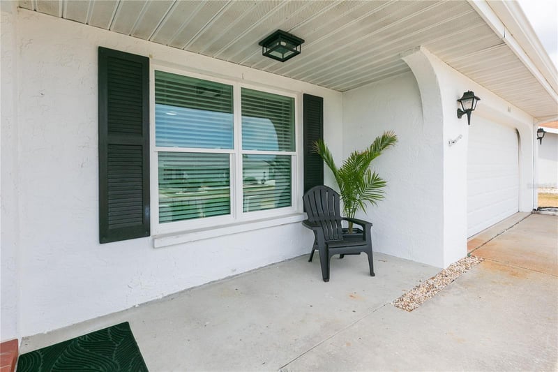 1616 Bentwood Dr, Sun City Center, FL 33573