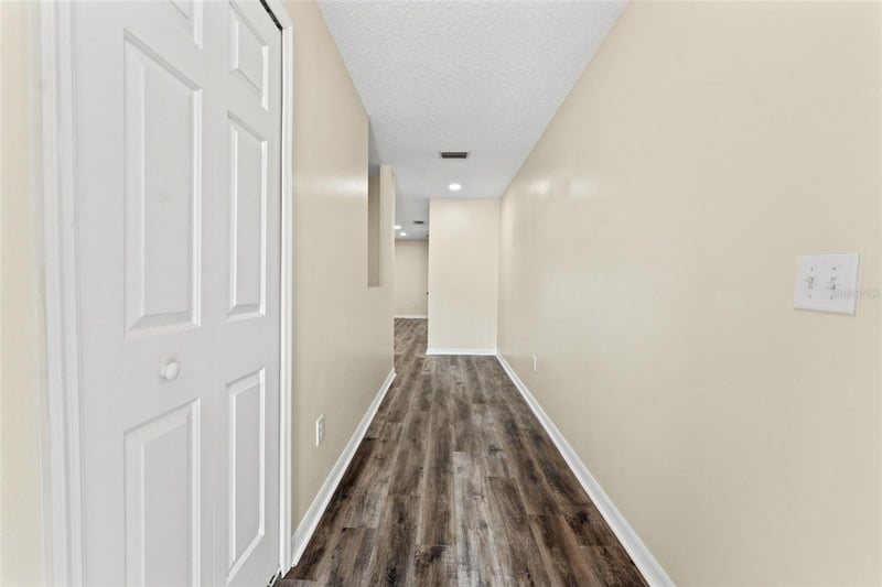 8421 Edgewater Place Blvd, Tampa, FL 33615