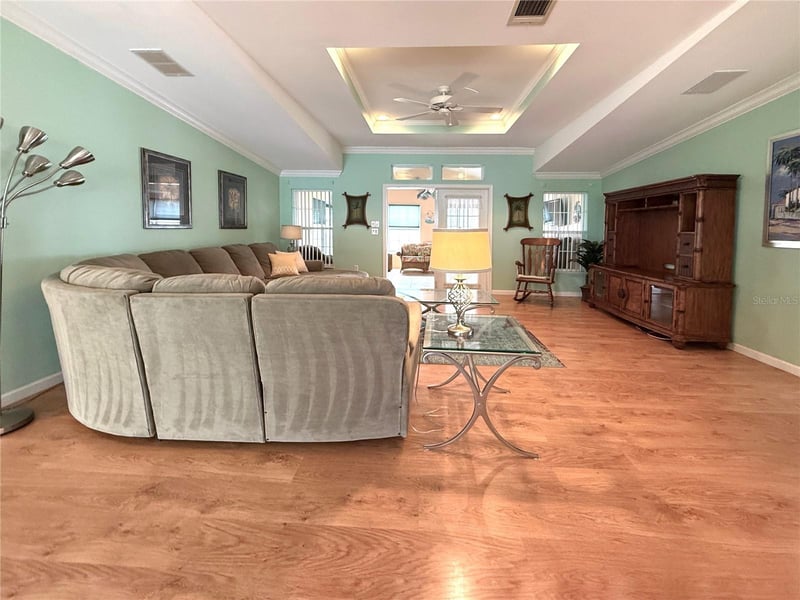 194 Port Royal Ln, Apollo Beach, FL 33572