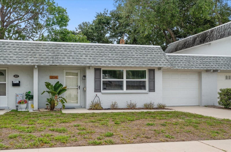 204 Mindy Dr, Largo, FL 33771