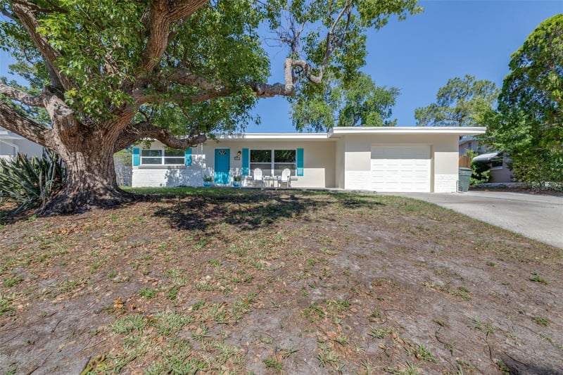 942 Dumont Dr, Dunedin, FL 34698