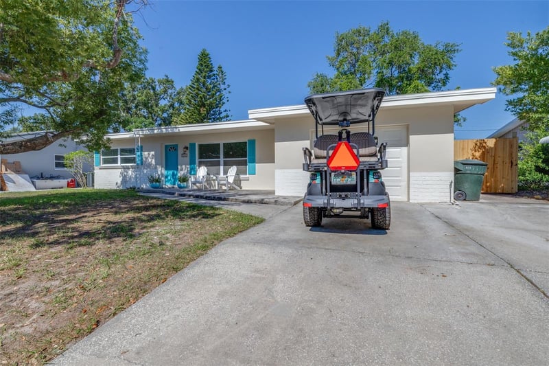 942 Dumont Dr, Dunedin, FL 34698