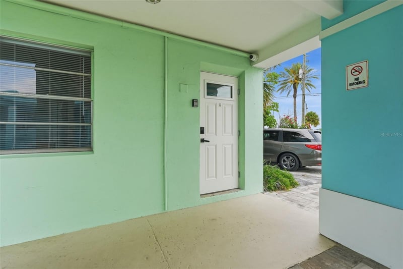 17880 Gulf Blvd #2, St Petersburg, FL 33708