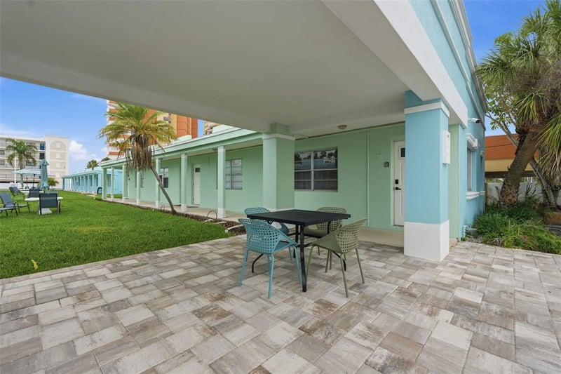 17880 Gulf Blvd #2, St Petersburg, FL 33708
