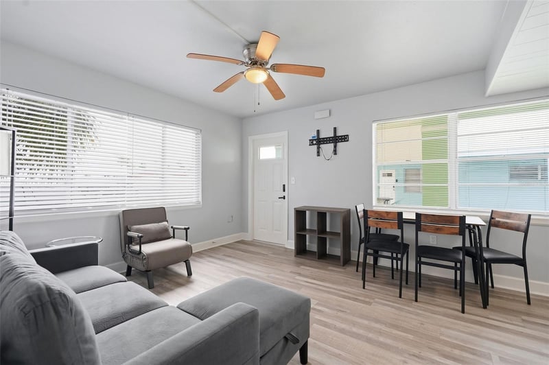 17880 Gulf Blvd #2, St Petersburg, FL 33708