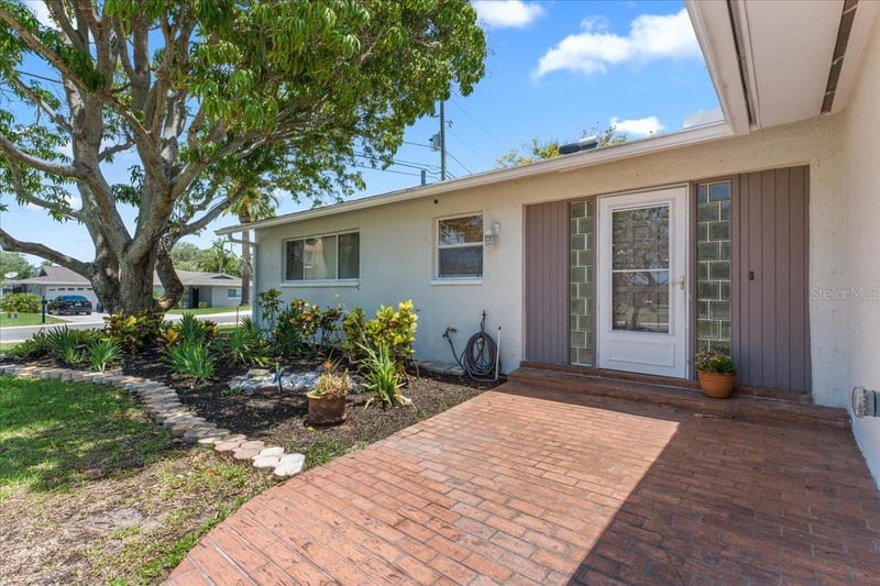 344 Crosswinds Dr, Palm Harbor, FL 34683