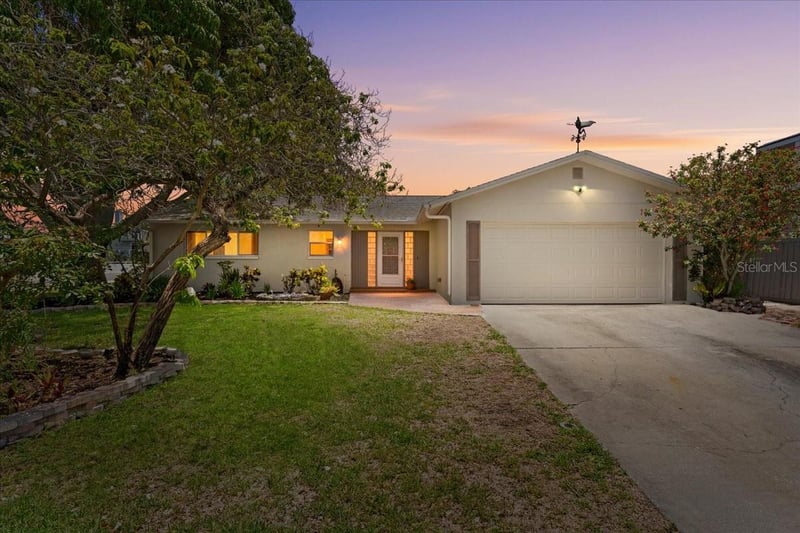 344 Crosswinds Dr, Palm Harbor, FL 34683