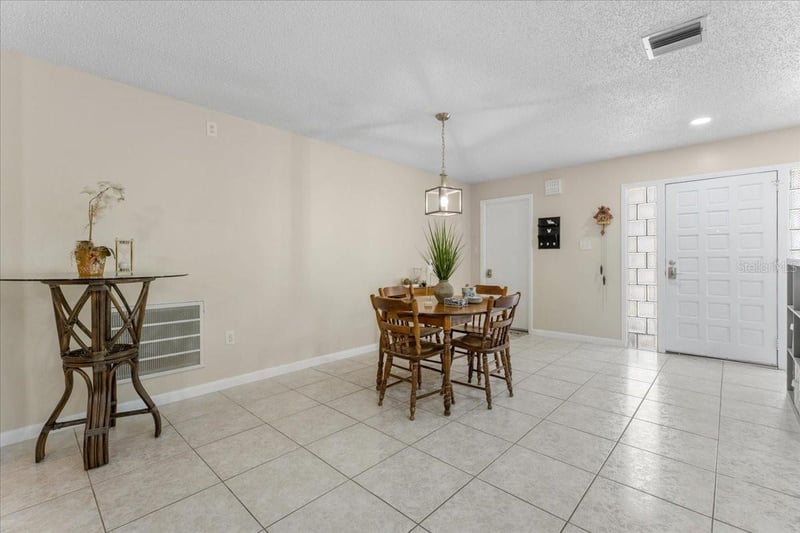 344 Crosswinds Dr, Palm Harbor, FL 34683