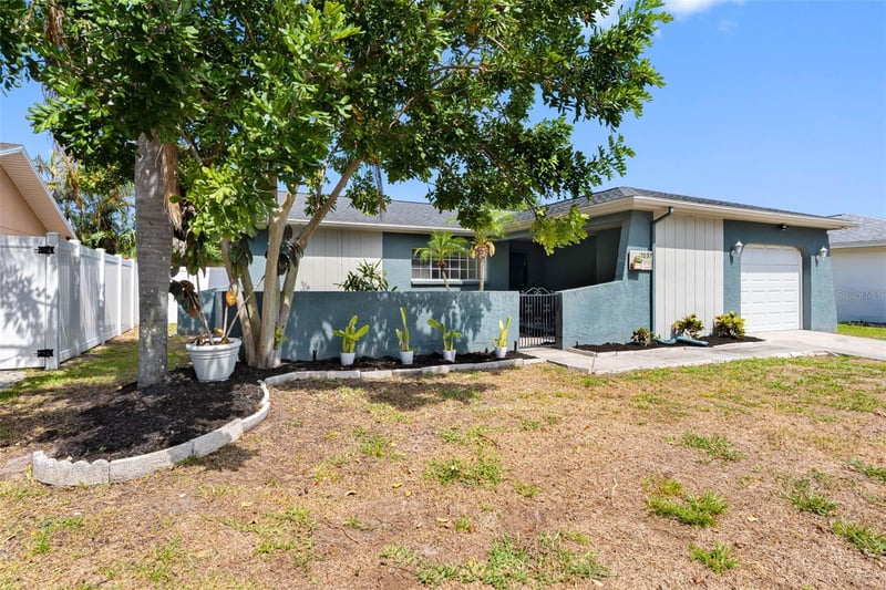 2037 Citrus Hill Ln, Palm Harbor, FL 34683