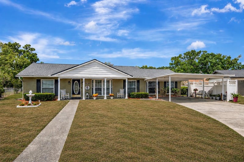 18318 Dolly Brook Ln, Lutz, FL 33549