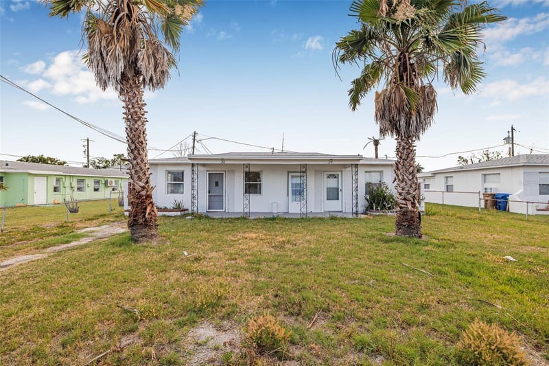 30 Lynn Way, Madeira Beach, FL 33708