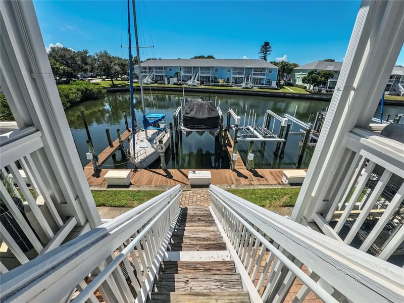 33ss Starfish Dr #33SS, St Petersburg, FL 33705