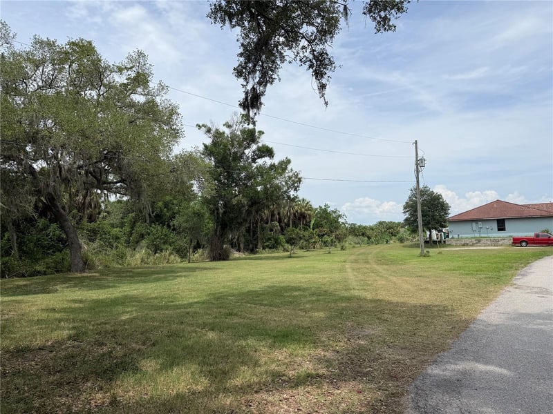 3208 16th Ave E, Palmetto, FL 34221