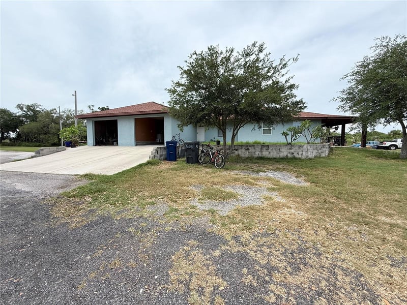 3208 16th Ave E, Palmetto, FL 34221