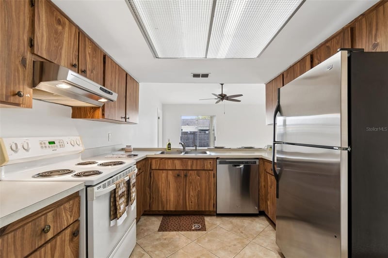 8272 Denise Dr, Seminole, FL 33777