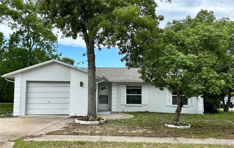 8907 Wayward Cir, Hudson, FL 34667