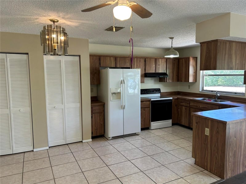 8907 Wayward Cir, Hudson, FL 34667