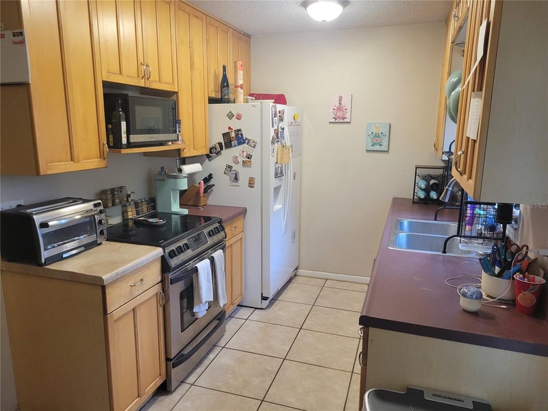 9321 91st St, Seminole, FL 33777