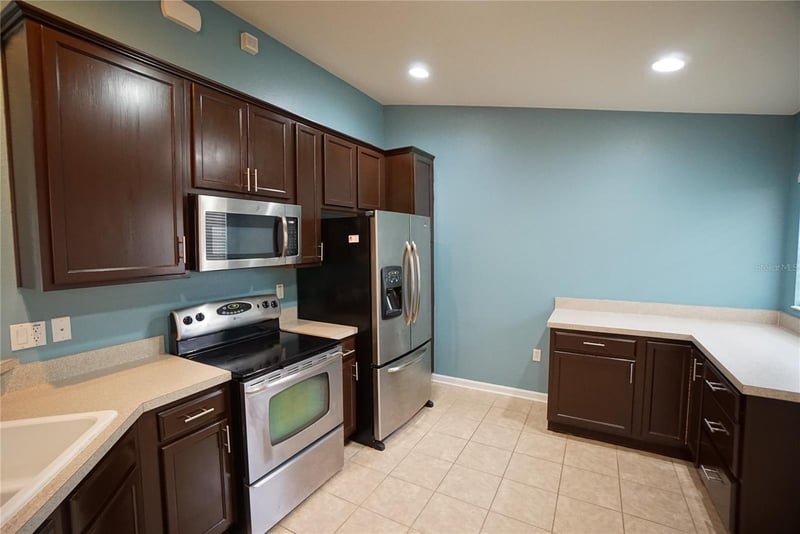 2110 River Turia Cir, Riverview, FL 33578