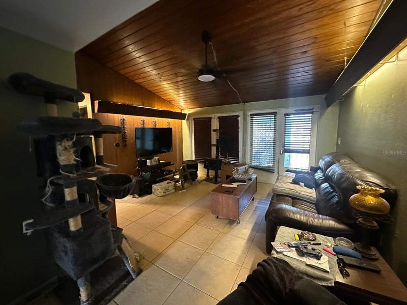 8740 58th Ln, Pinellas Park, FL 33782