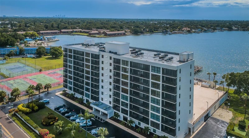 7100 Sunshine Skyway Ln #203, St Petersburg, FL 33711