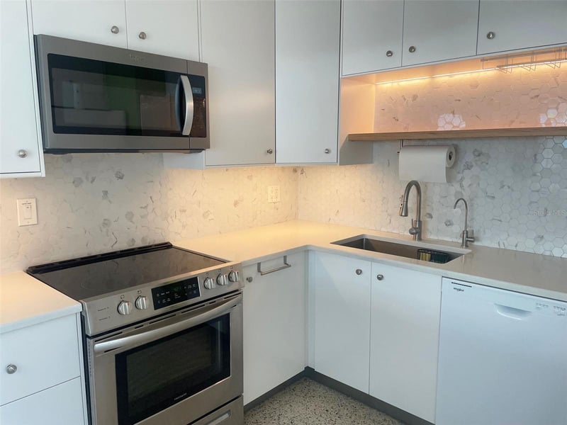 661 63rd Ave, St Petersburg, FL 33705