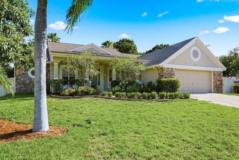 1159 Curlew Pl, Tarpon Springs, FL 34689