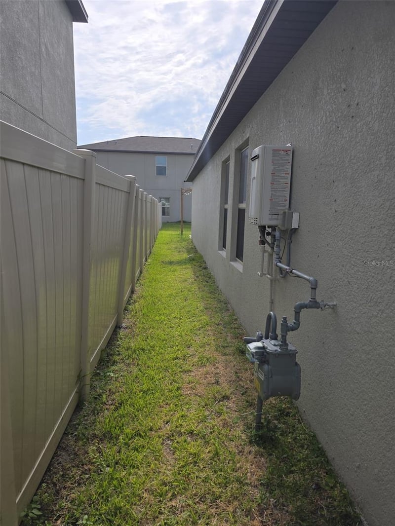 5104 Dandelion St, Apollo Beach, FL 33572