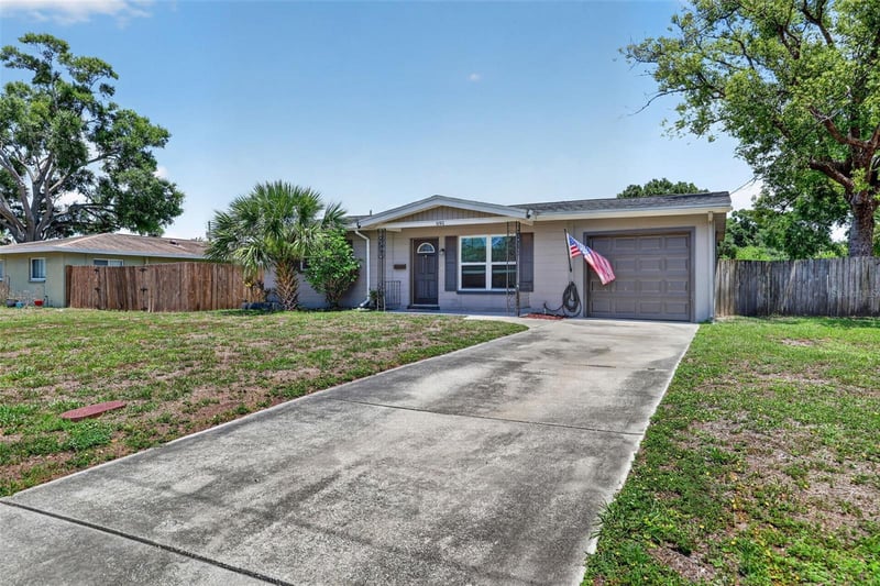 691 72nd Ave, St Petersburg, FL 33702