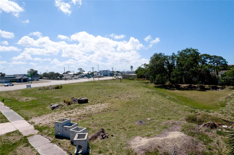 7972 Tamiami Trl, Sarasota, FL 34243