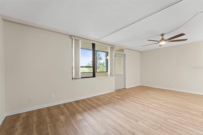 2617 Cove Cay Dr #206, Clearwater, FL 33760