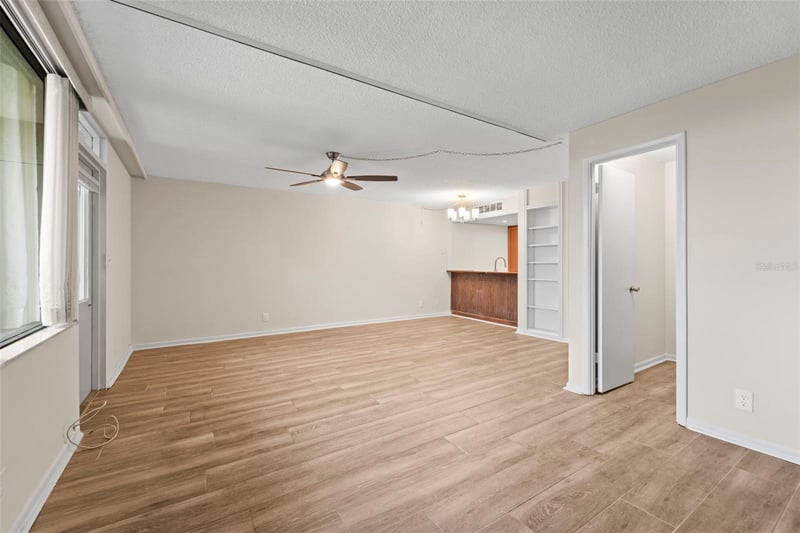 2617 Cove Cay Dr #206, Clearwater, FL 33760