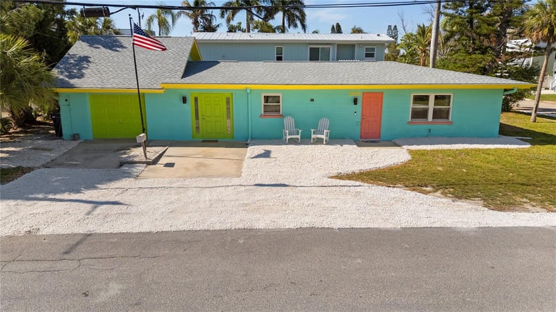 204 29th St, Holmes Beach, FL 34217