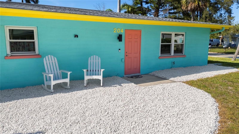 204 29th St, Holmes Beach, FL 34217