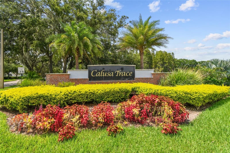 4108 Sparrow Ct, Lutz, FL 33558