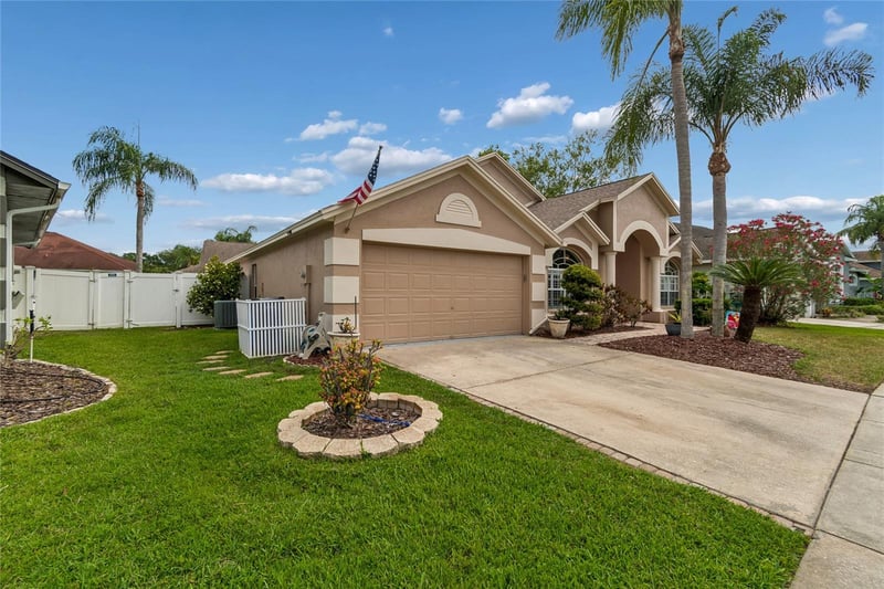 4108 Sparrow Ct, Lutz, FL 33558