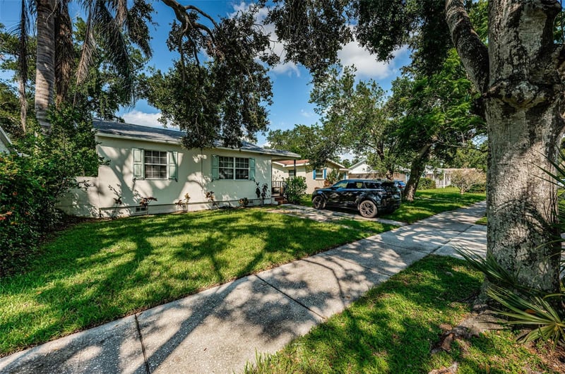 3880 Haines Rd, St Petersburg, FL 33703