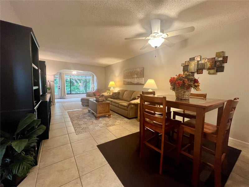 1349 Mission Cir #48-F, Clearwater, FL 33759