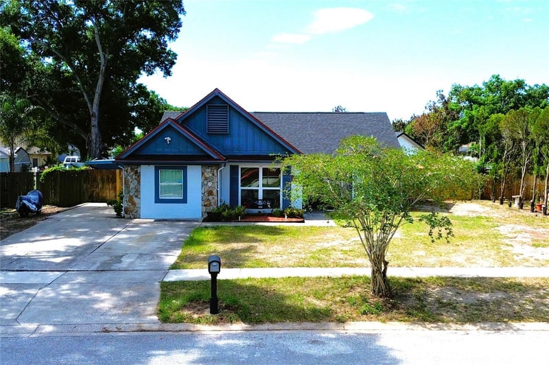 851 Sunridge Point Dr, Seffner, FL 33584