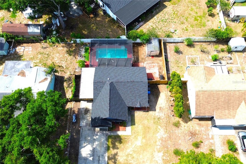 851 Sunridge Point Dr, Seffner, FL 33584