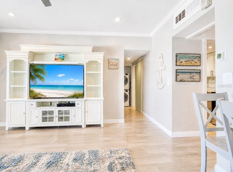 880 Mandalay Ave #S305, Clearwater Beach, FL 33767
