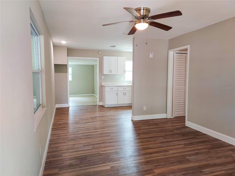 803 Valencia Rd, Plant City, FL 33563