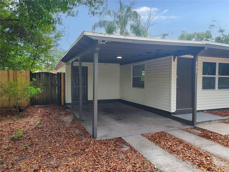 803 Valencia Rd, Plant City, FL 33563
