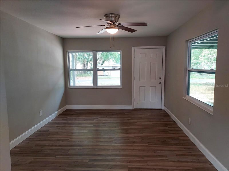 803 Valencia Rd, Plant City, FL 33563