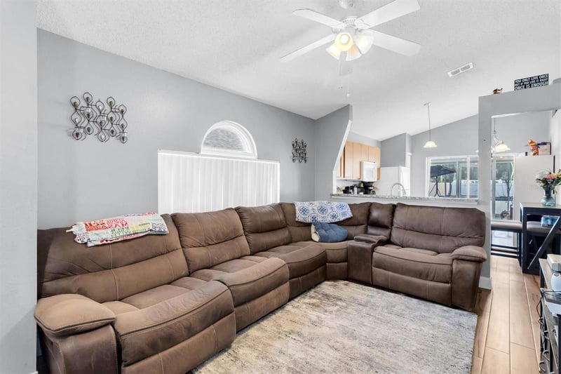 30610 Double Dr, Wesley Chapel, FL 33545