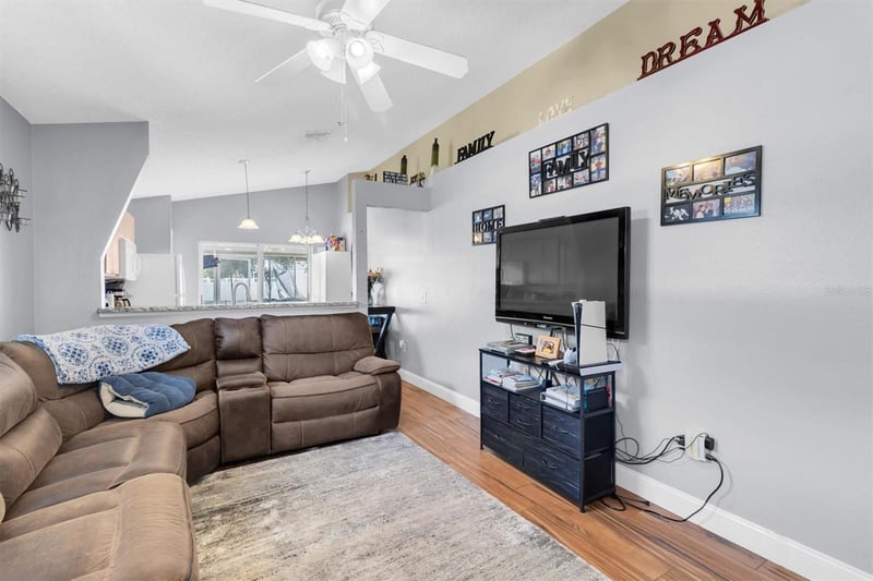 30610 Double Dr, Wesley Chapel, FL 33545