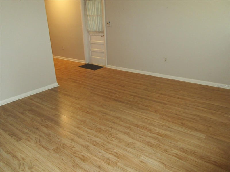 902 Crystal Ter, Plant City, FL 33563